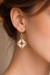 Bílo-zlaté čtverec